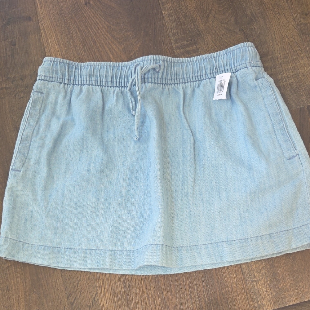 NWT Old Navy Light Wash Denim Girls Skirt